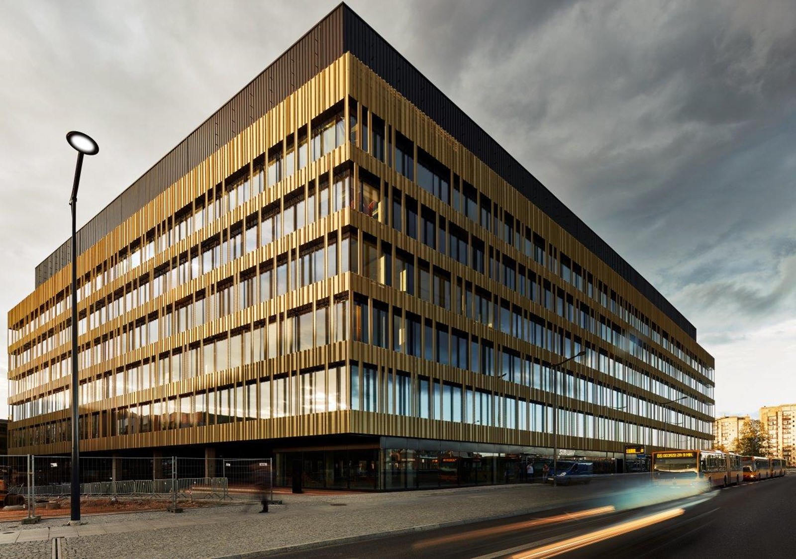 Nowa-Fabryczna-Łódź (1)
